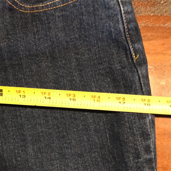 Levi’s San Francisco Bold Curve Classic Boot Cut Jeans - Picture 9 of 11